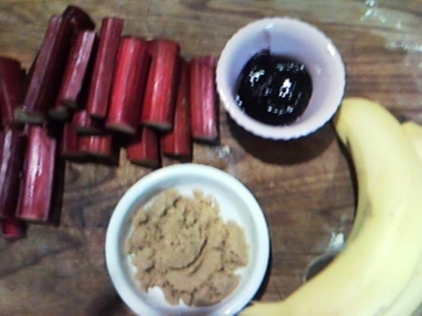 Rhubarb and Banana Pie Ingredients